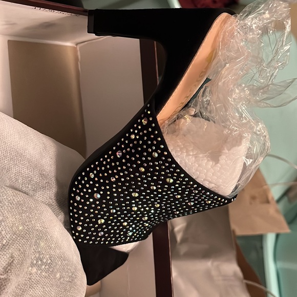 Black sparkly heels open toe and open back - Picture 2 of 5